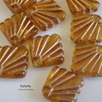 amber honey 菱形◇shell チェコビーズ 5個