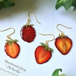 【再々販】ほんものミニいちご♥️ピアス