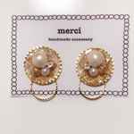 パールにビジューピアス