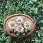白いお花の刺繍ブローチ✴︎247