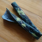 めぐっち様専用☆超ロング水筒肩ひもカバー／リバーシブル【カモフラージュ／チェック】ブラック 