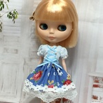 パフスリーブワンピース  ブルー系 花柄 ( ブライス、リカちゃん)