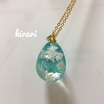 エメラルドグリーンの空　雲　レジン　ペンダント　ネックレス　夏　海