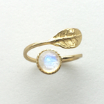 ホワイトラブラドライト Leaf ring