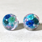 【再販】かすみ草ピアス♡深海 ドライフラワー まんまる レジン イヤリング パール シェル  海 夜空 宇宙 サムシングブルー ウエディング 