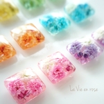 New! かすみ草のぷっくりスクエアピアス・イヤリング(両耳)  ／かすみ草／ドライフラワー／ブーケ／ボタニカル／夏／浴衣などに 