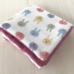 □691 Pile In Gauze ふわとろ大判ハンカチ ゆるかわうさぎ Red