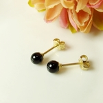 *P169*天然石オニキスAAA（4ｍｍ）☆スタッドピアス
