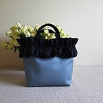 M☆合皮フリルバッグ👜合皮×布＊ブルーグレー