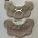 ブラウンとベージュドットのもくもくベビー🚼スタイ❗️りぼん