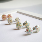 モザイクシェルピアス(チタン)ピンク 12