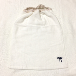 二つ折タオルエプロン 白 リボン刺繍