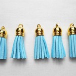 501★37mmタッセルチャーム5本★水色★金色キャップ