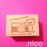 nico＊消しゴムはんこ＊カメラとくまちゃん
