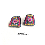  スクエア花柄刺繍ピアス