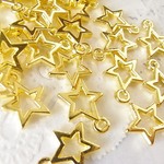 送料無料♡10個　星チャーム☆金色　透かし/枠　ゴールドメタル