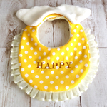 名入れ刺繍いたします＾＾天使の羽つきふわふわスタイ【ドット イエロー】