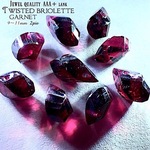 【宝石質3A＋ランク✧】アルマンダインガーネット・ツイストブリオレットカット【サイズ約2mmUP✧抜群の透明感と輝きの反射!!】縦約９〜１１ｍｍ【２石】セット