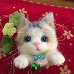 羊毛フェルト三毛猫のブローチ
