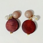 ベージュ×ビーズ×ウッドビーズ　ピアス/イヤリング 　ゆらゆら　シンプル♡　大ぶり　