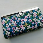 ★送料無料★　長財布　【おはなとてんとうむし】