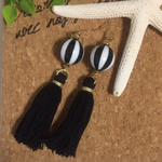 モノトーンタッセルピアス／イヤリング