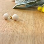 陶器の丸いピアス M