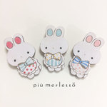 おめかしうさぎ*木のブローチ