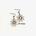 ＊simple＊  タティングレースのお花ピアス  ＊beige＊
