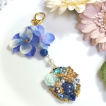 花と蝶のキーホルダー