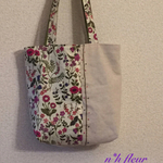 リバティ＊LaLa Weisselberg＊の刺繍入りトートバッグ