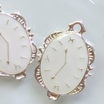 時計のチャーム　ホワイト　１０個　 B97