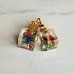 レジンキューブ　琉球ガラスピアス