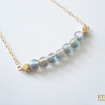 【SALE】14kgf：7粒のラブラドライトのネックレス