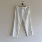 股上深めのストレッチ８分パンツ