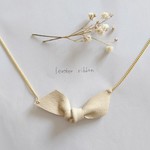  再販*レザー リボン ネックレス ‐white