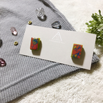小さな花柄シェルピアス(レッド×グリーン