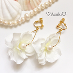 夏♡ 花ピアス/花イヤリング  大ぶり ホワイト紫陽花 