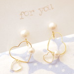 一粒コットンパールとハート♡　ゆれるピアス/イヤリング