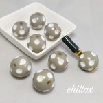 8個セット●約20㎜ドット柄アクリルビーズ●グレー