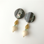 アンティークボタンピアス/イヤリング