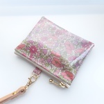 LIBERTY　Poppy & Daisy 　ポピーアンドデイジー 9P　ピンク系ビニコのふた付き(Ｂタイプ)クリアポケットminiポーチ(中布・仕切りポケット付き)◆ストラップはオプションです