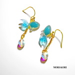 色が変わる 金魚（黒）＊ 泡玉 ピアス・イヤリング　