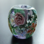 ネオジウム系　花いっぱいのとんぼ玉