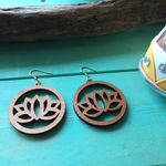 ウッドピアス(Lotus)