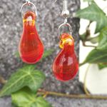 ミニ一粒しずくとんぼ玉ピアス（橙色と赤色）2