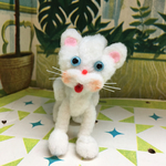 リカちゃん.ブライス.マスコットぬいぐるみ♡四つ足の白ネコ
