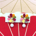 つまみ細工のイヤリング☆ピンキー☆浴衣にも♪