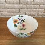 お花が可愛いお茶碗