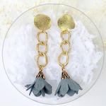 【 てのひら花 】bluegray ゆれるお花のライトチェーン イヤーアクセサリー
